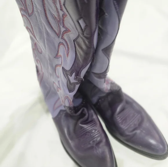 Elegant Purple Heeled Boots - Picture 3 of 7